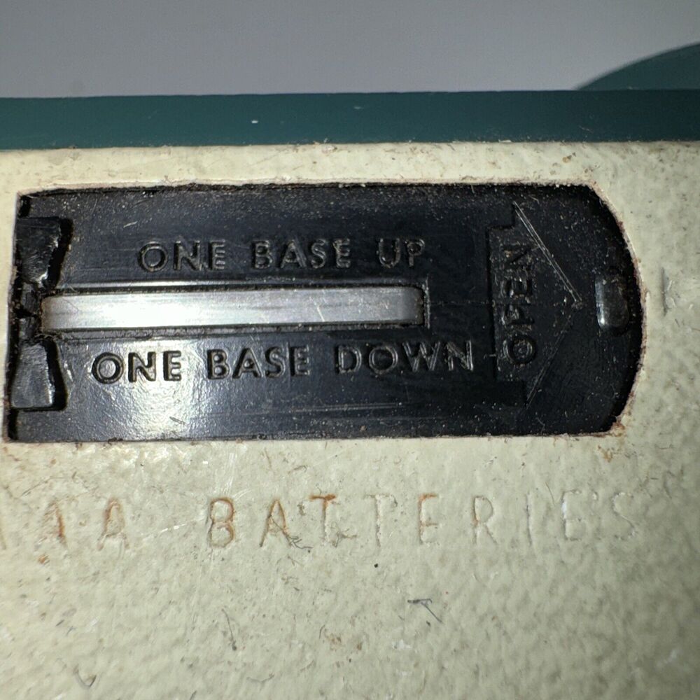 VTG Kodak Hawkeye Instamatic R4 126 Camera untested Untested/ Parts. Read Flashs - Picture 7 of 14